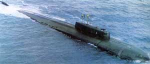 航行中的“庫(kù)爾斯克”號(hào)同型艇